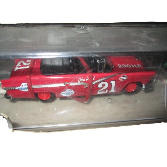 Glen Woods 1956 Ford FAirlane 1:43 - Racing Collectables Quartzo Autographed - Picture 2 of 5